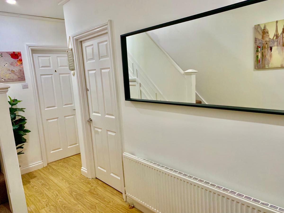 London 2 Bedroom Apartment, Kitchen, Reception And Private Garden Eksteriør bilde