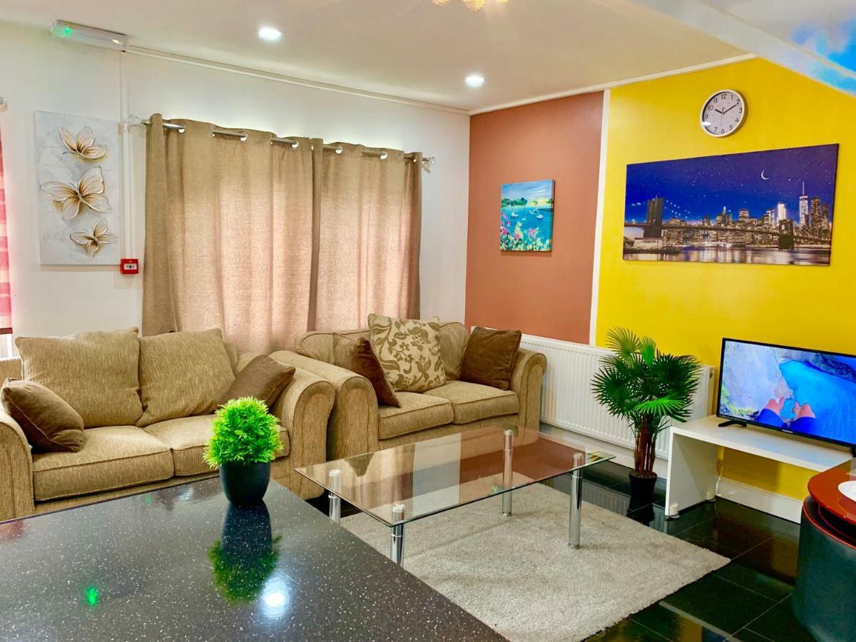 London 2 Bedroom Apartment, Kitchen, Reception And Private Garden Eksteriør bilde